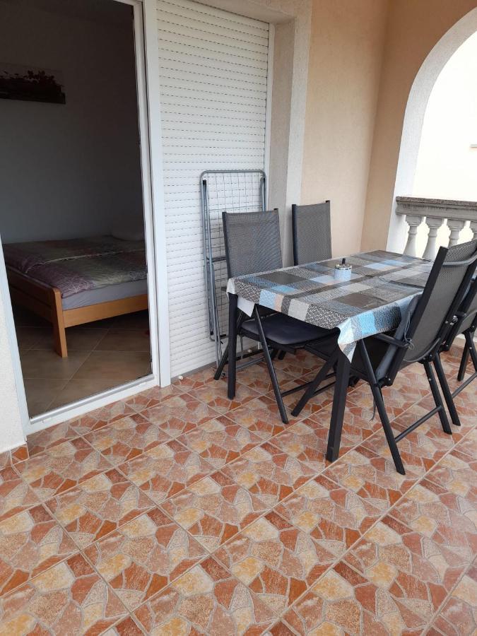 Apartmani Slavko 法扎纳 外观 照片